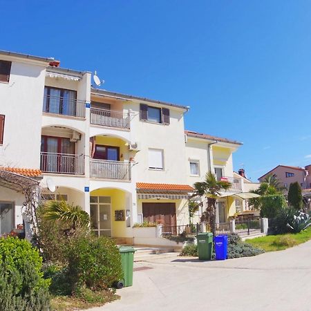 Apartment Karlo Medulin Exterior photo