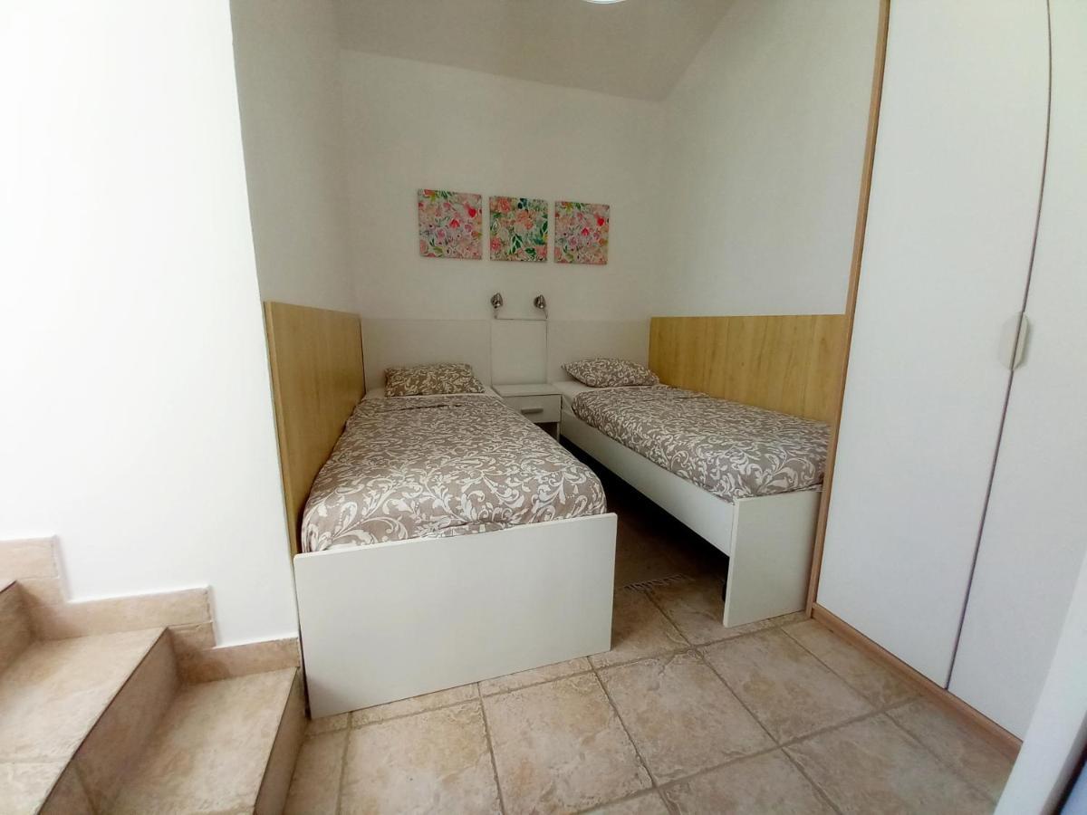 Apartment Karlo Medulin Exterior photo